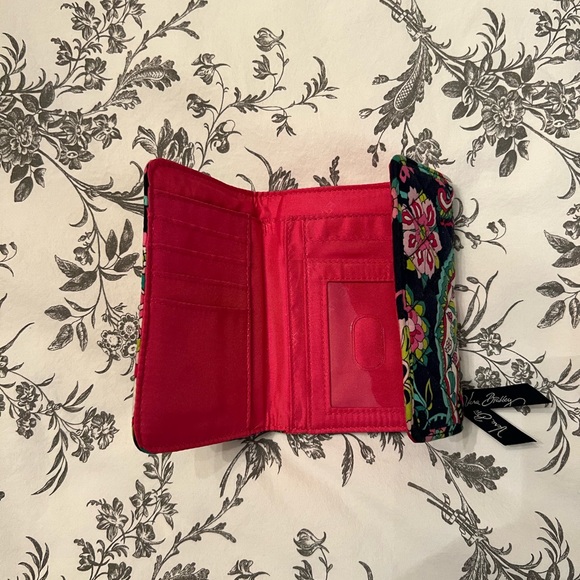 Vera Bradley Wallet - Picture 5 of 5